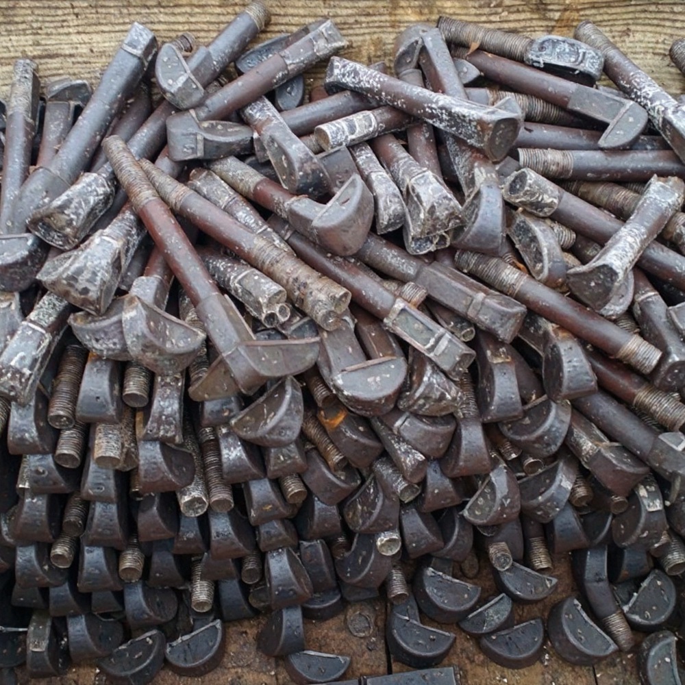 Болт лапчатый М22х300 ТУ 32-ЦП-395-84